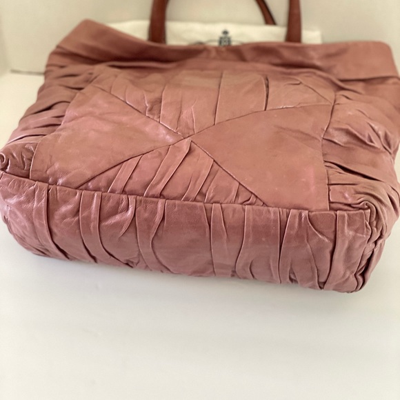 🚫SOLD🚫Authentic $1850 Prada Royal Calf  Tote - Picture 7 of 9